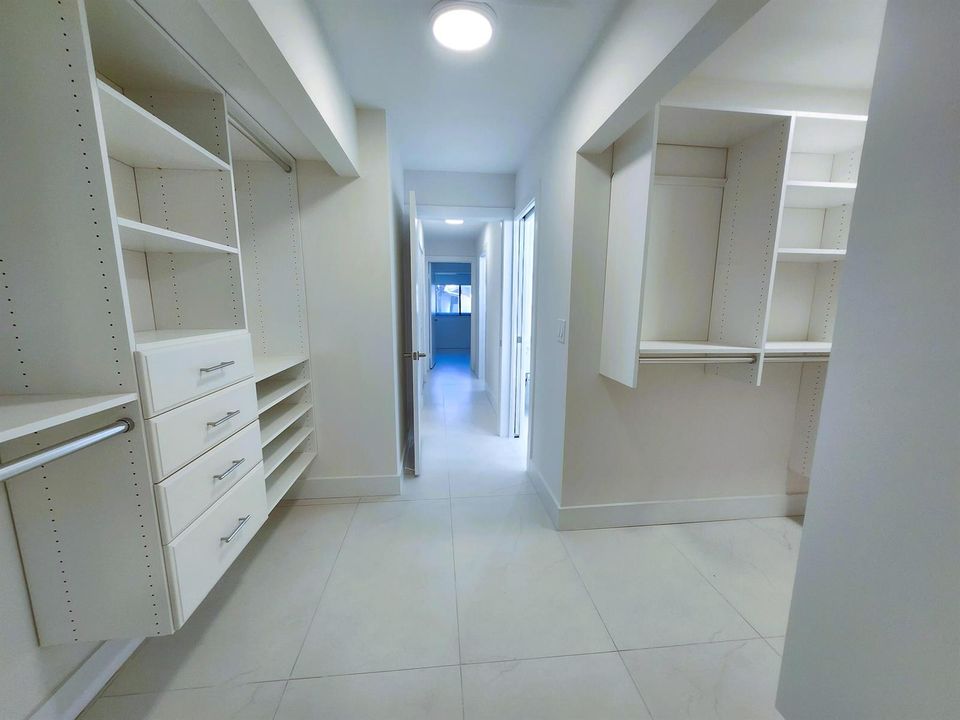 pp mb closet3