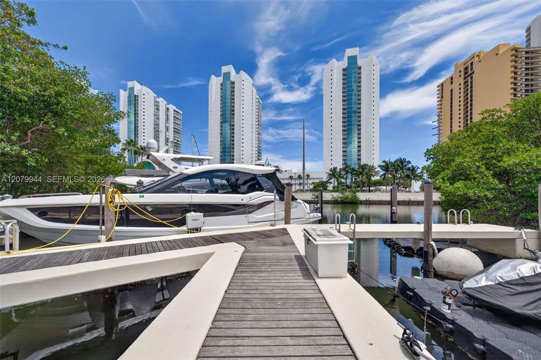 For Rent: $13,700 (3 beds, 3 baths, 2340 Square Feet)