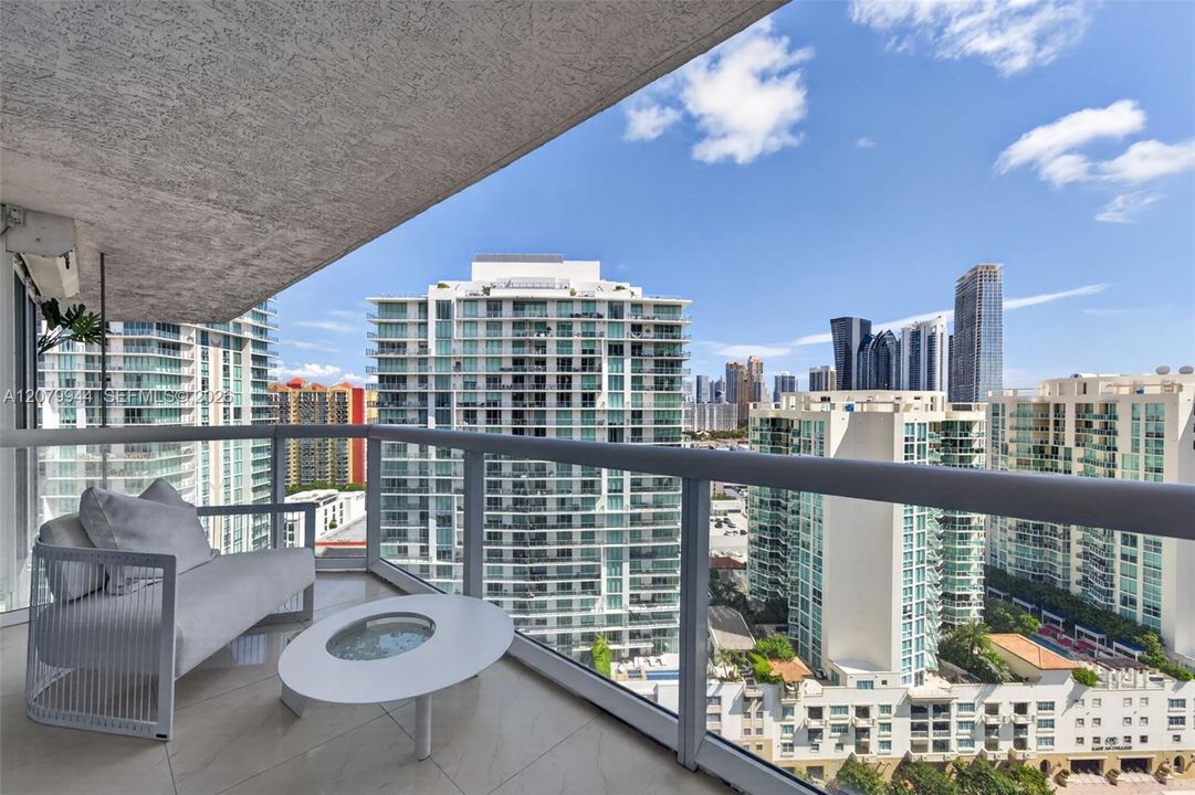 For Rent: $13,700 (3 beds, 3 baths, 2340 Square Feet)