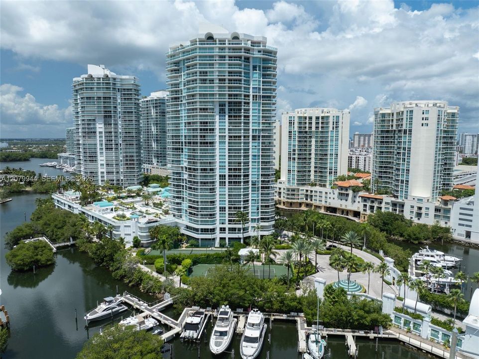 For Rent: $13,700 (3 beds, 3 baths, 2340 Square Feet)