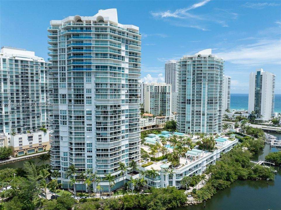 For Rent: $13,700 (3 beds, 3 baths, 2340 Square Feet)