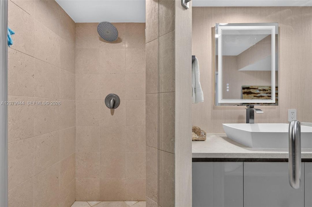 For Rent: $13,700 (3 beds, 3 baths, 2340 Square Feet)