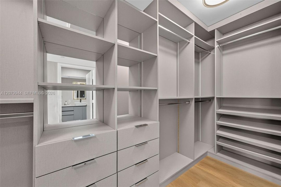 For Rent: $13,700 (3 beds, 3 baths, 2340 Square Feet)