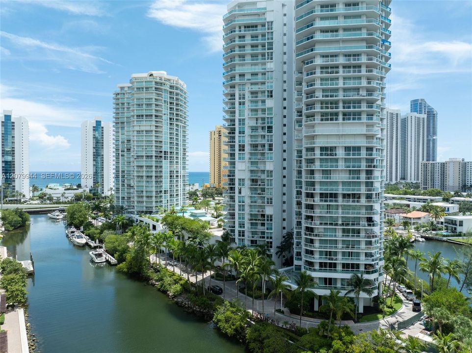 For Rent: $13,700 (3 beds, 3 baths, 2340 Square Feet)