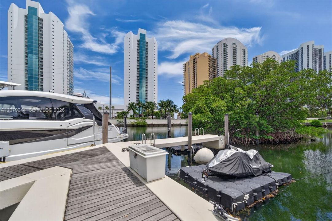 For Rent: $13,700 (3 beds, 3 baths, 2340 Square Feet)