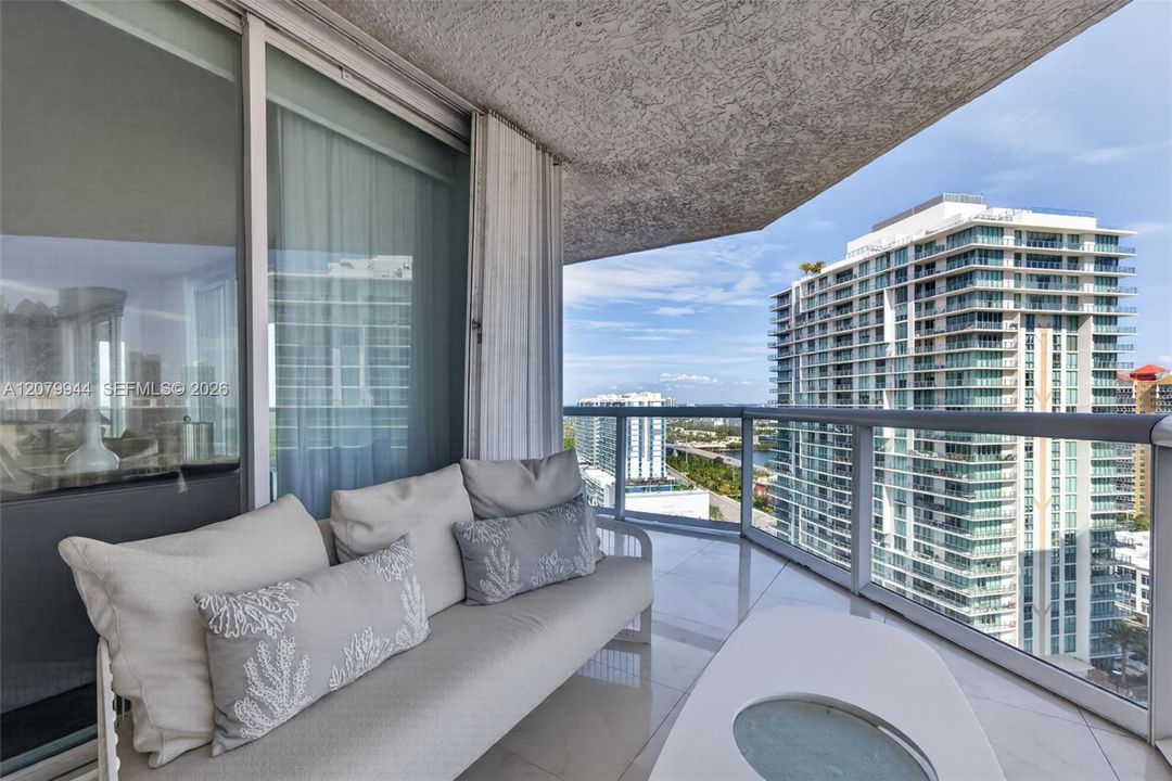 For Rent: $13,700 (3 beds, 3 baths, 2340 Square Feet)