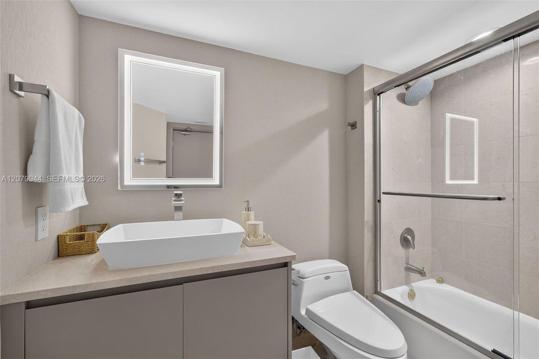 For Rent: $13,700 (3 beds, 3 baths, 2340 Square Feet)