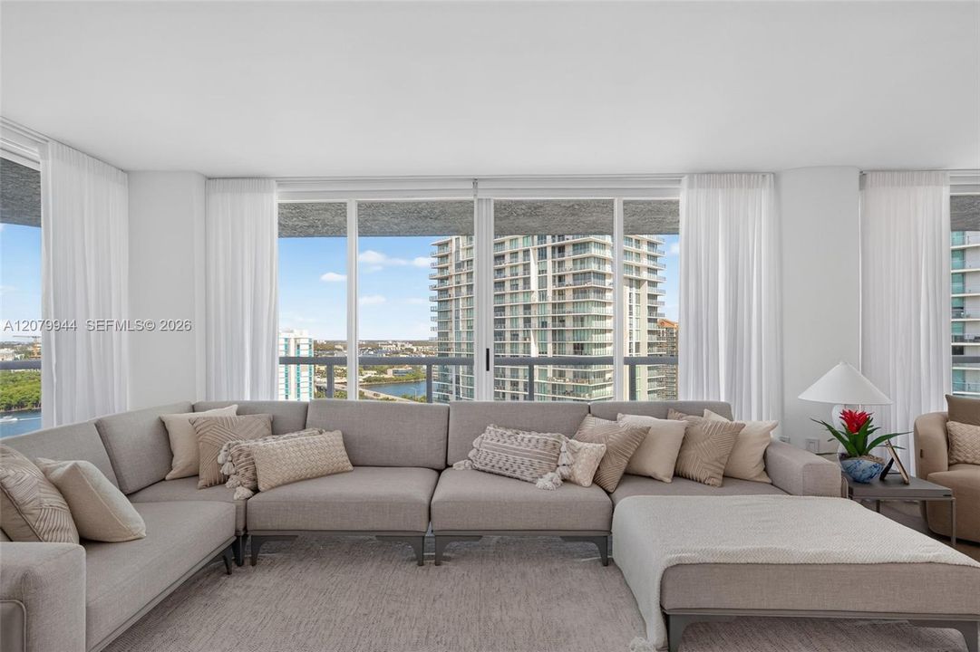 For Rent: $13,700 (3 beds, 3 baths, 2340 Square Feet)