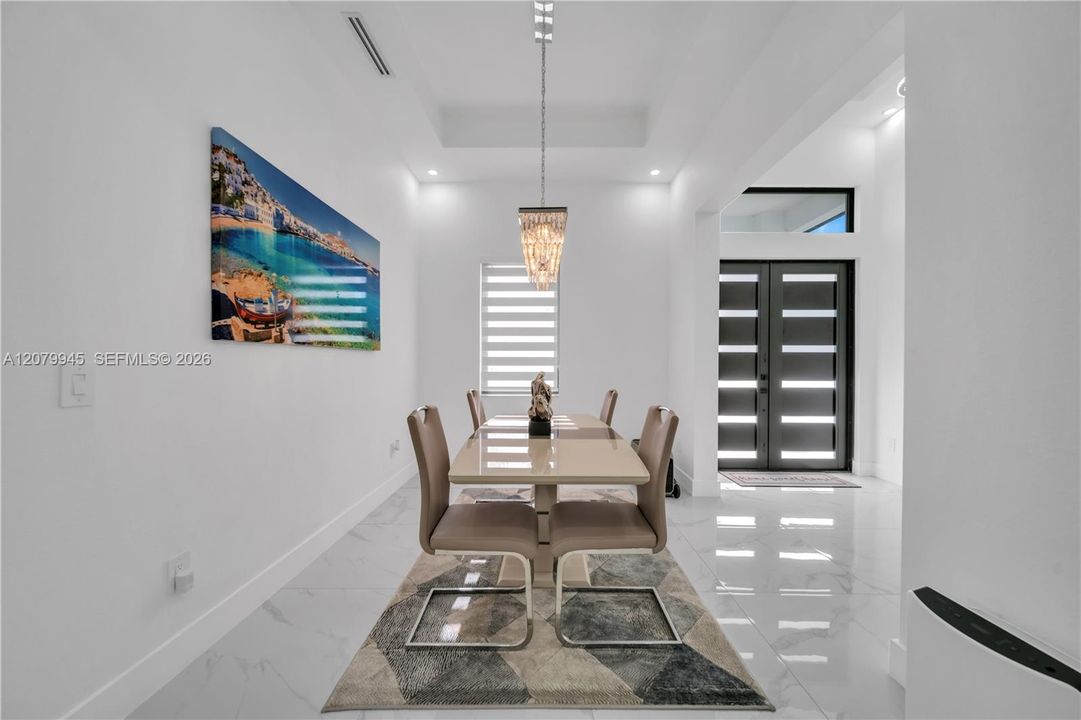 For Sale: $729,900 (3 beds, 3 baths, 1987 Square Feet)
