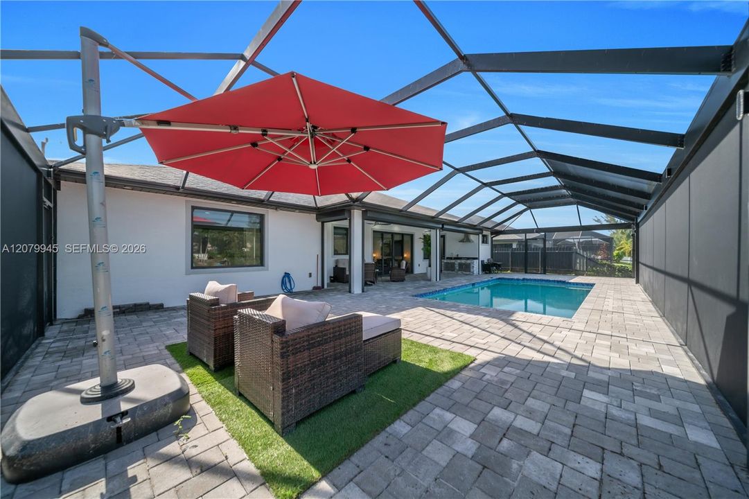 For Sale: $729,900 (3 beds, 3 baths, 1987 Square Feet)