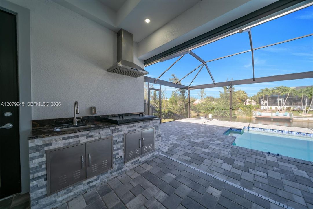 For Sale: $729,900 (3 beds, 3 baths, 1987 Square Feet)