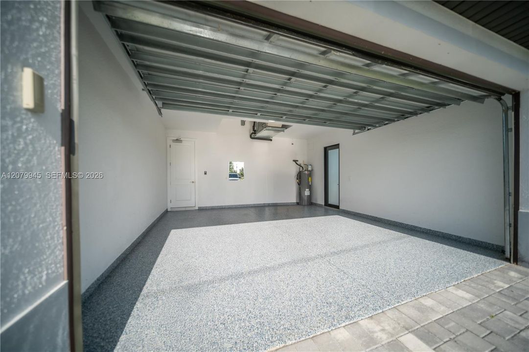 For Sale: $729,900 (3 beds, 3 baths, 1987 Square Feet)