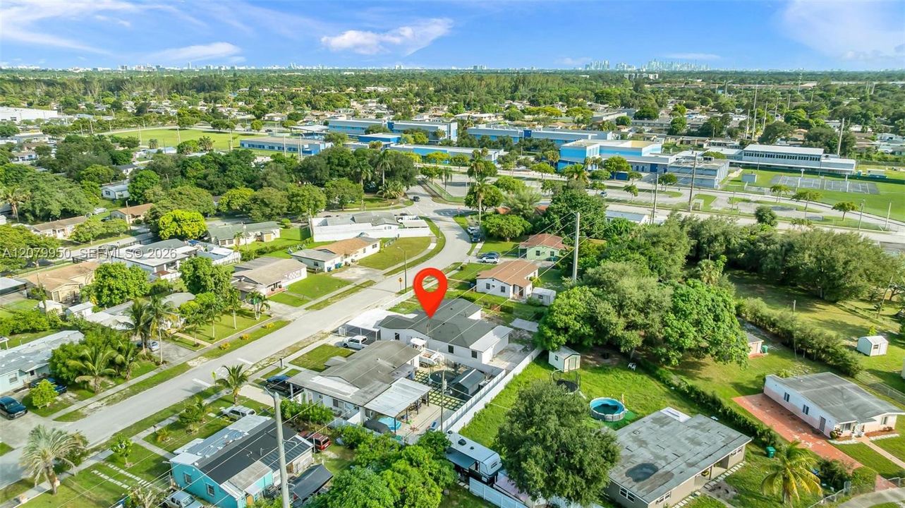 На продажу: $649,900 (5 спален, 3 ванн, 2541 Квадратных фут)