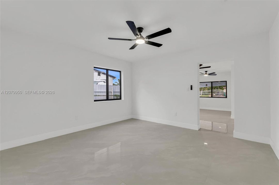 На продажу: $649,900 (5 спален, 3 ванн, 2541 Квадратных фут)