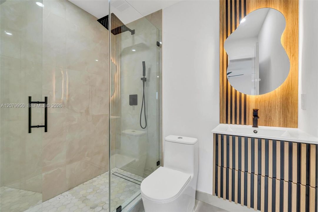 На продажу: $649,900 (5 спален, 3 ванн, 2541 Квадратных фут)