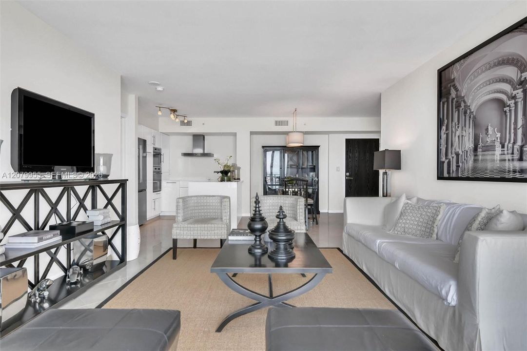 На продажу: $1,360,000 (2 спален, 2 ванн, 1080 Квадратных фут)