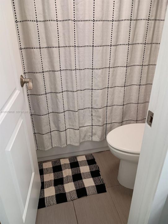 В аренду: $1,800 (1 спален, 1 ванн, 0 Квадратных фут)