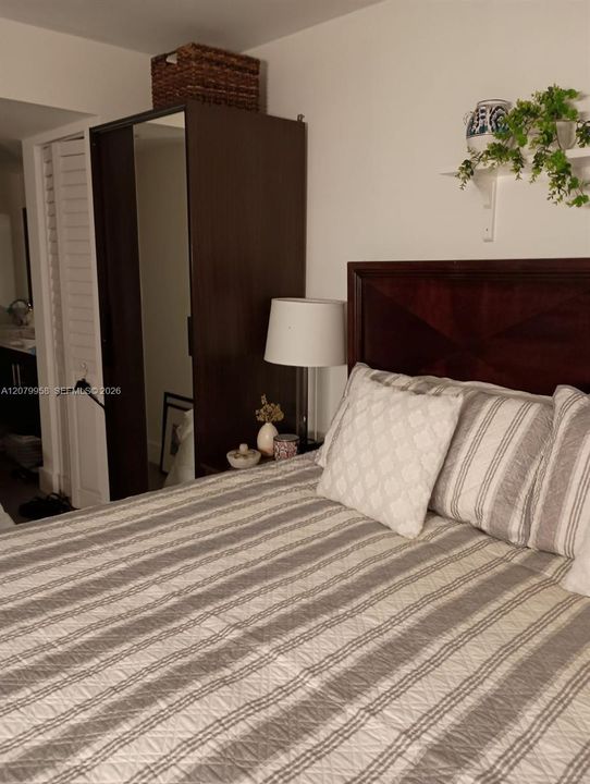 В аренду: $1,800 (1 спален, 1 ванн, 0 Квадратных фут)