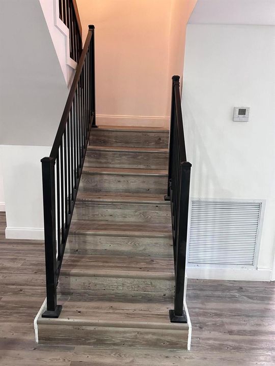 stairs to 2nd level