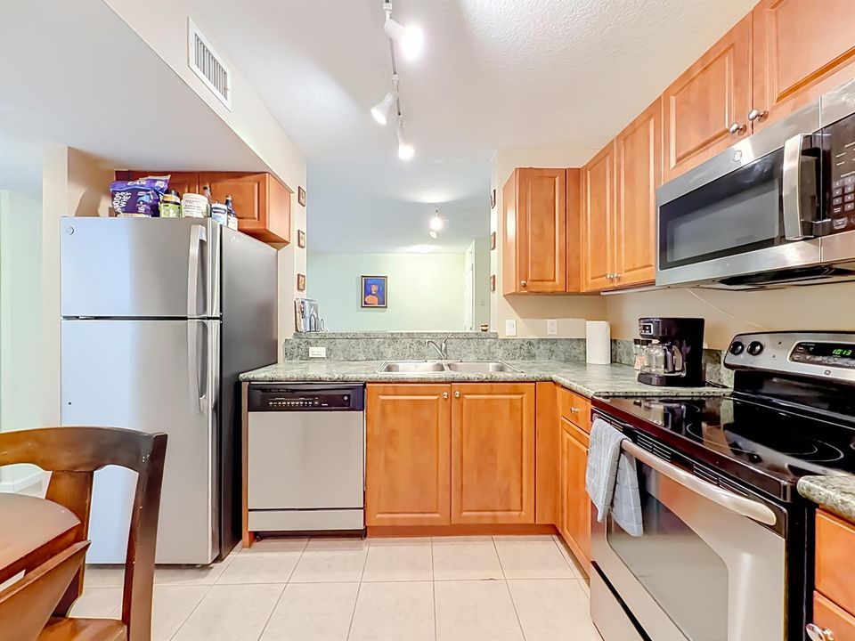 519 E Sheridan Street #404-29