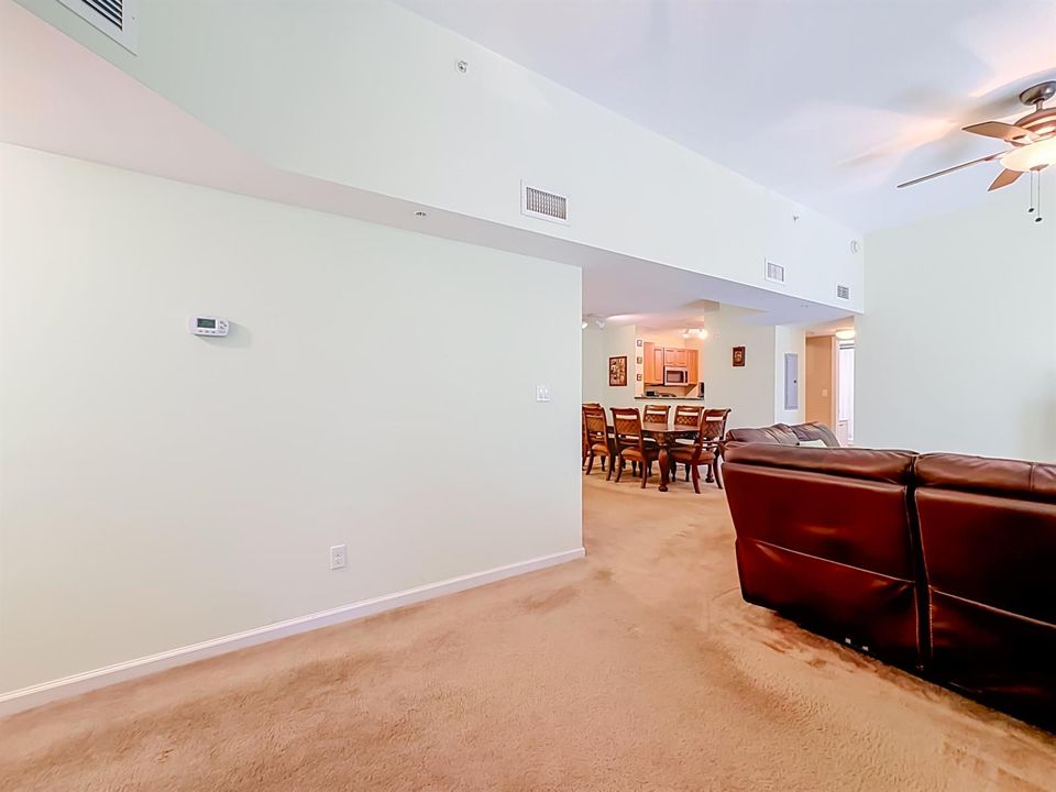 519 E Sheridan Street #404-40