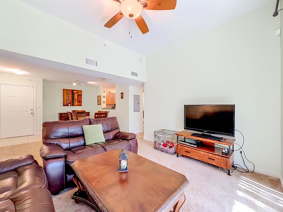 519 E Sheridan Street #404-44