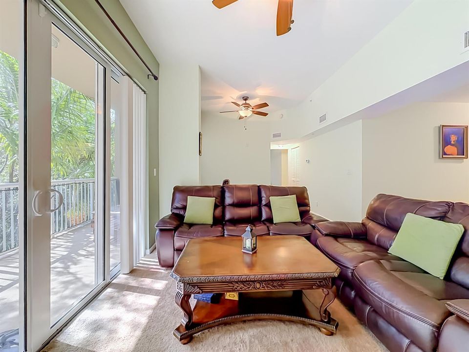 519 E Sheridan Street #404-46