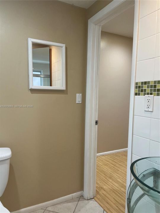 For Rent: $1,950 (1 beds, 1 baths, 660 Square Feet)