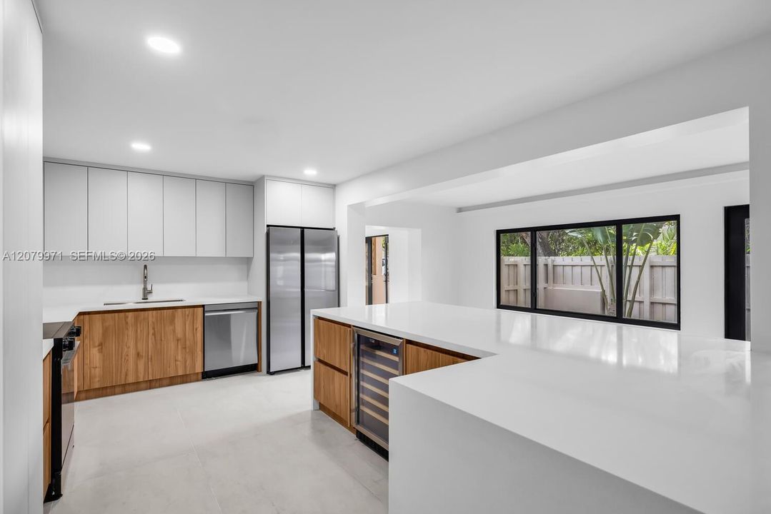 For Rent: $8,200 (3 beds, 2 baths, 2030 Square Feet)