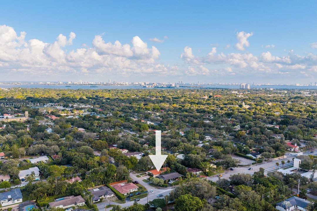 For Rent: $8,200 (3 beds, 2 baths, 2030 Square Feet)