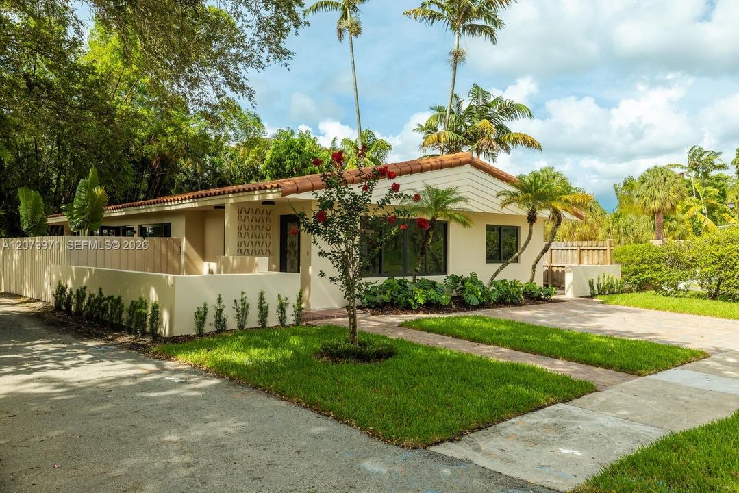 For Rent: $8,200 (3 beds, 2 baths, 2030 Square Feet)