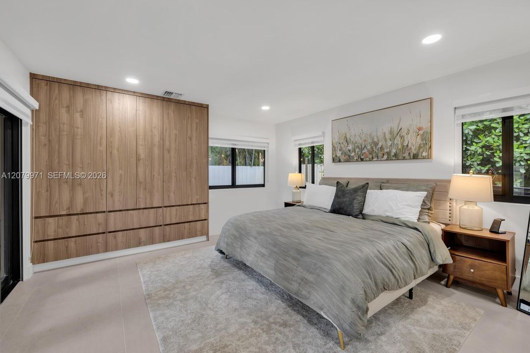 For Rent: $8,200 (3 beds, 2 baths, 2030 Square Feet)