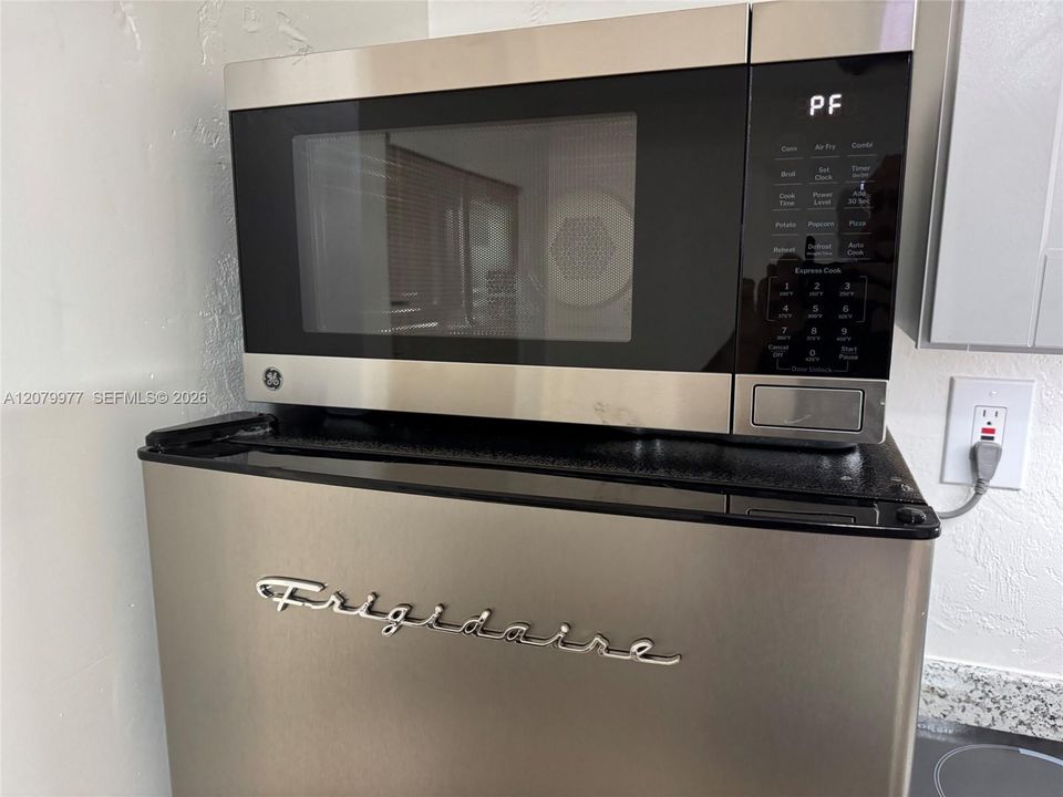 В аренду: $1,700 (1 спален, 1 ванн, 290 Квадратных фут)