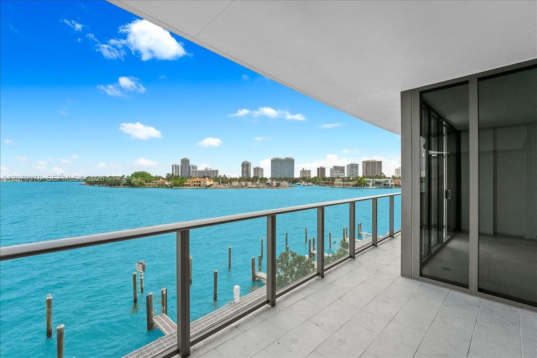 For Sale: $3,995,000 (3 beds, 4 baths, 3075 Square Feet)