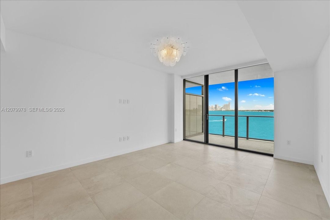 For Sale: $3,995,000 (3 beds, 4 baths, 3075 Square Feet)