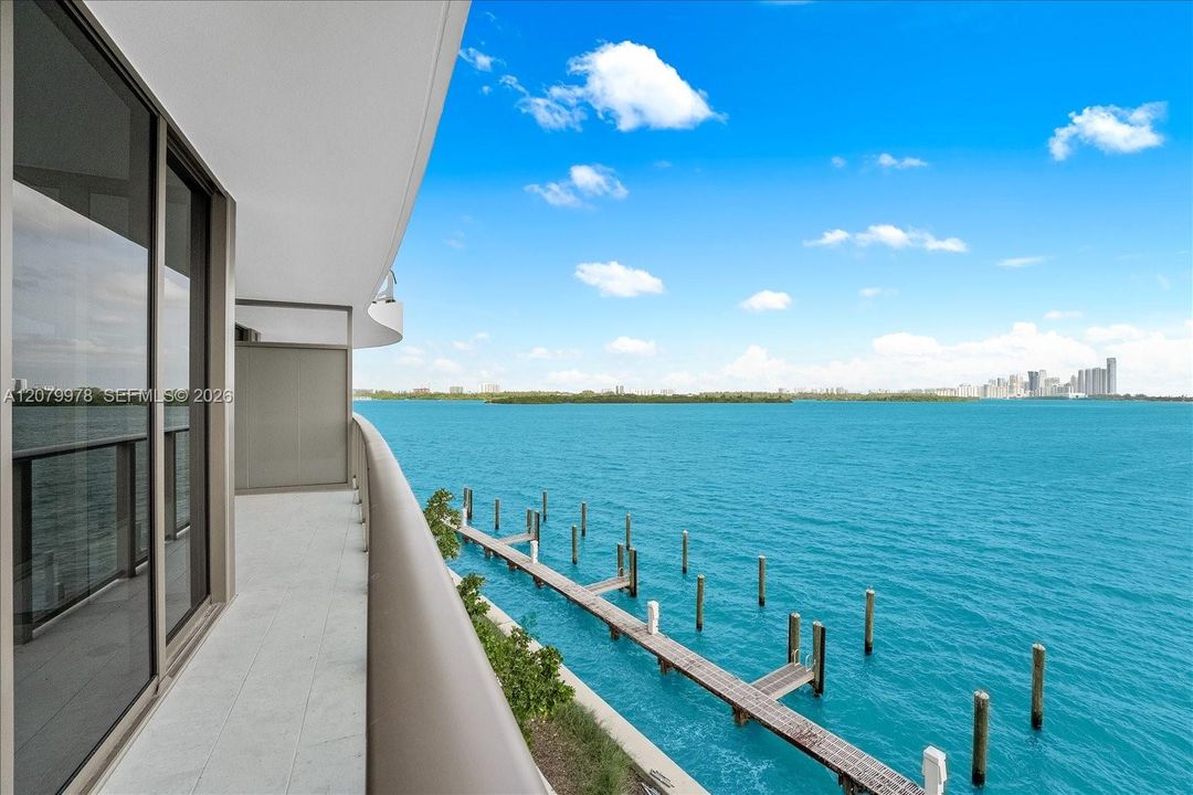 For Sale: $3,995,000 (3 beds, 4 baths, 3075 Square Feet)