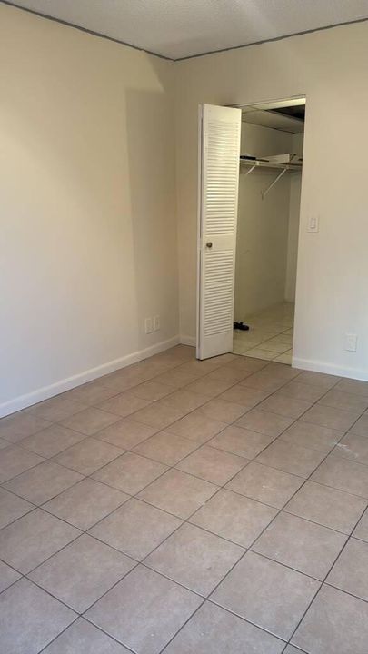 2 bedroom closet