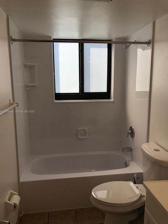 For Rent: $2,000 (2 beds, 1 baths, 780 Square Feet)