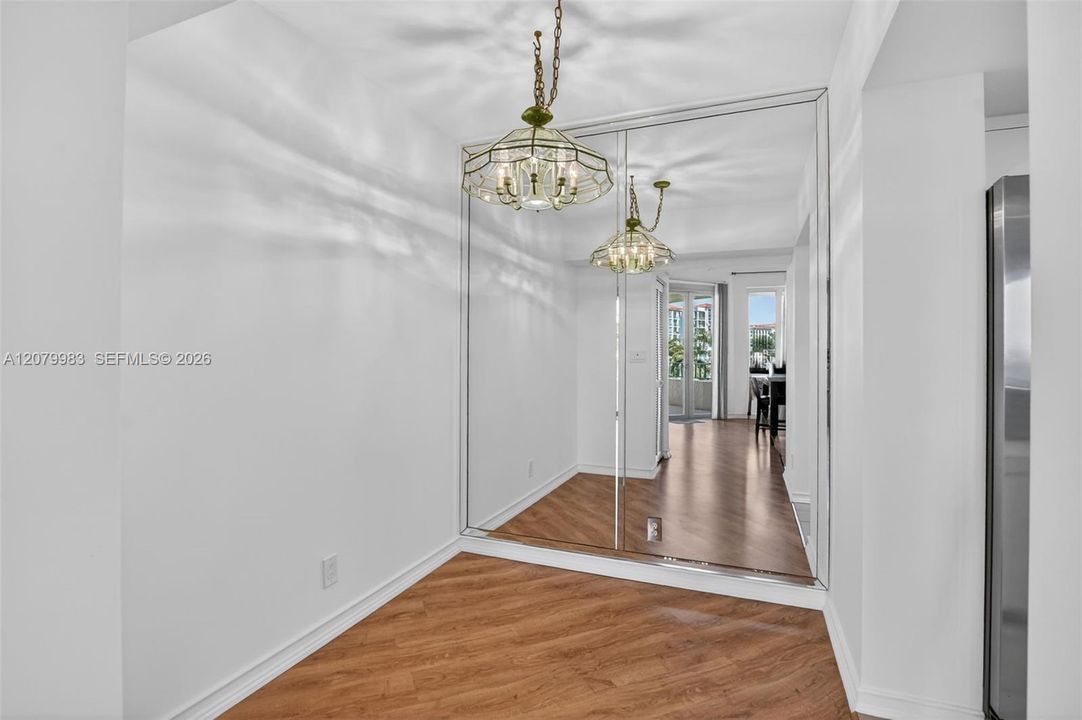 В аренду: $6,000 (2 спален, 2 ванн, 1630 Квадратных фут)