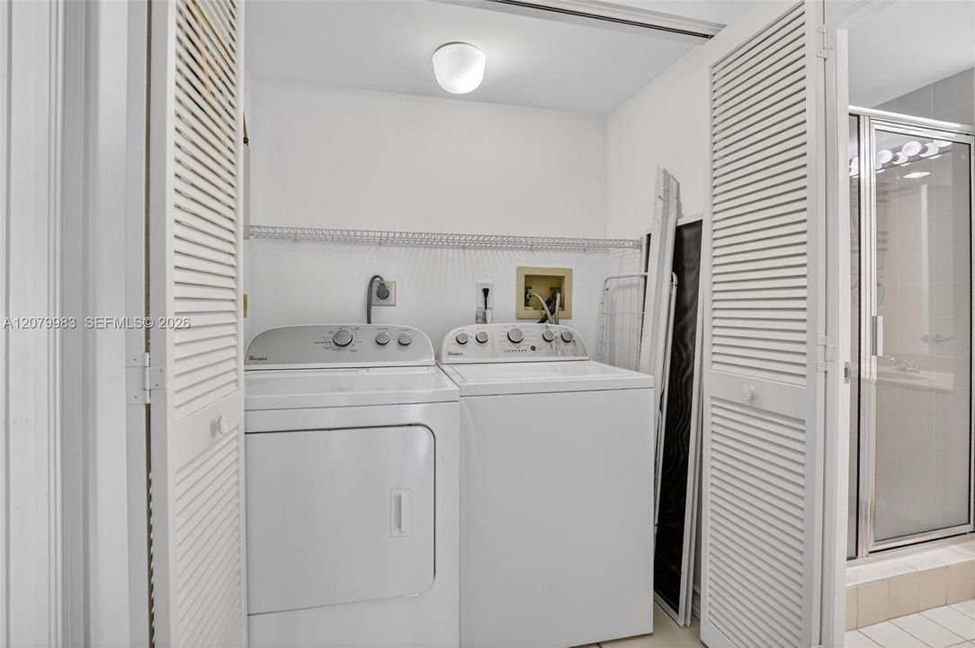В аренду: $6,000 (2 спален, 2 ванн, 1630 Квадратных фут)