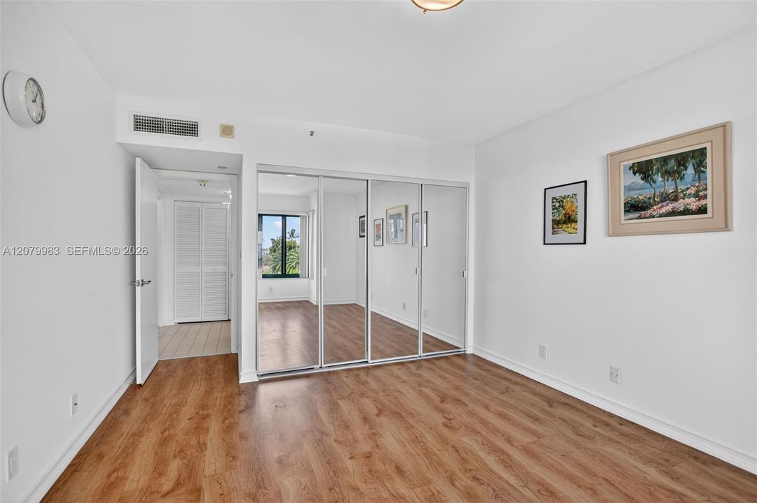В аренду: $6,000 (2 спален, 2 ванн, 1630 Квадратных фут)