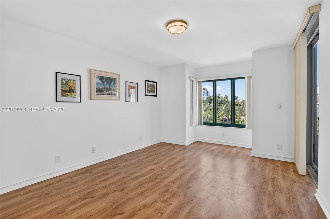 В аренду: $6,000 (2 спален, 2 ванн, 1630 Квадратных фут)