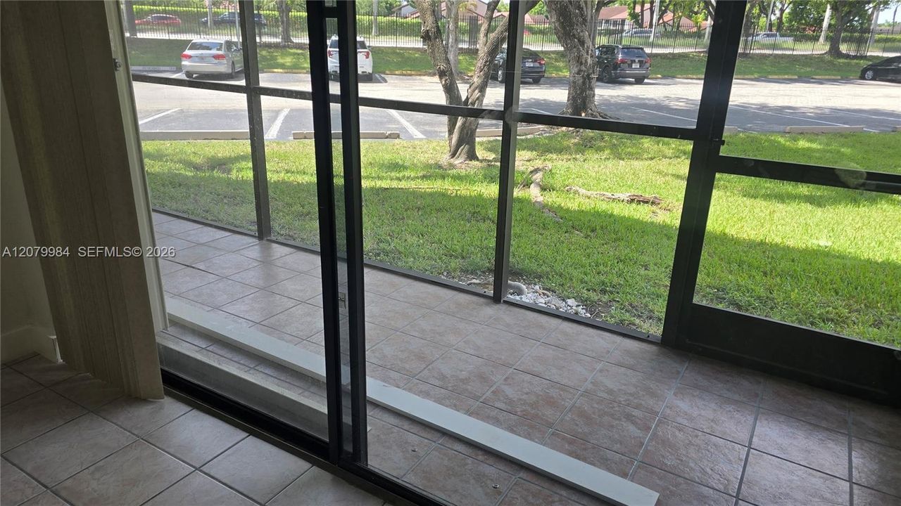 En Renta: $2,550 (3 camas, 2 baños, 1040 Pies cuadrados)