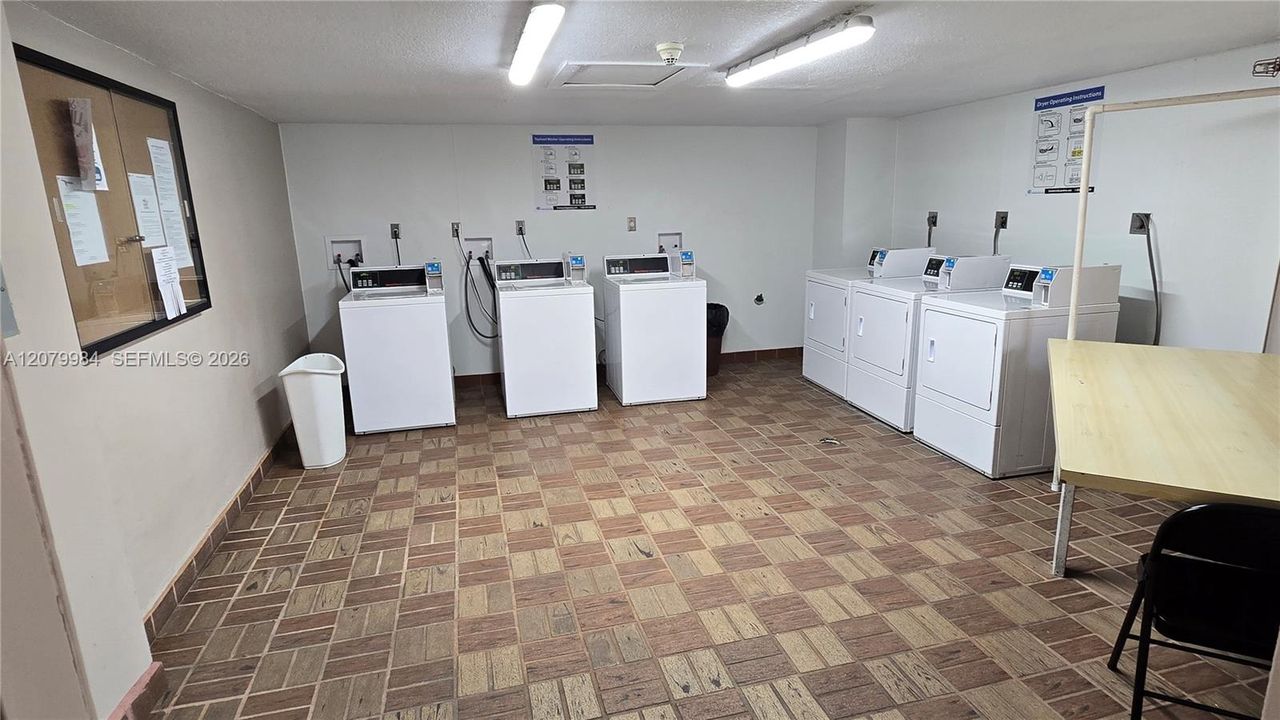 En Renta: $2,550 (3 camas, 2 baños, 1040 Pies cuadrados)