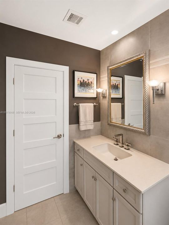 En Venta: $1,750,000 (3 camas, 2 baños, 0 Pies cuadrados)
