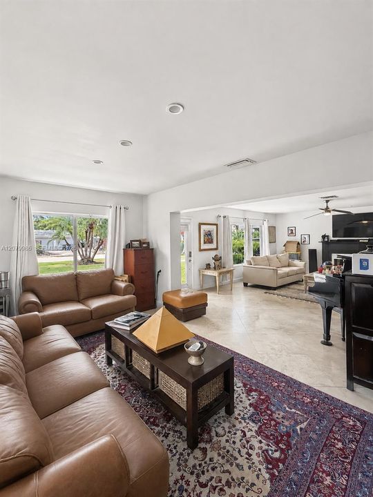 En Venta: $1,750,000 (3 camas, 2 baños, 0 Pies cuadrados)