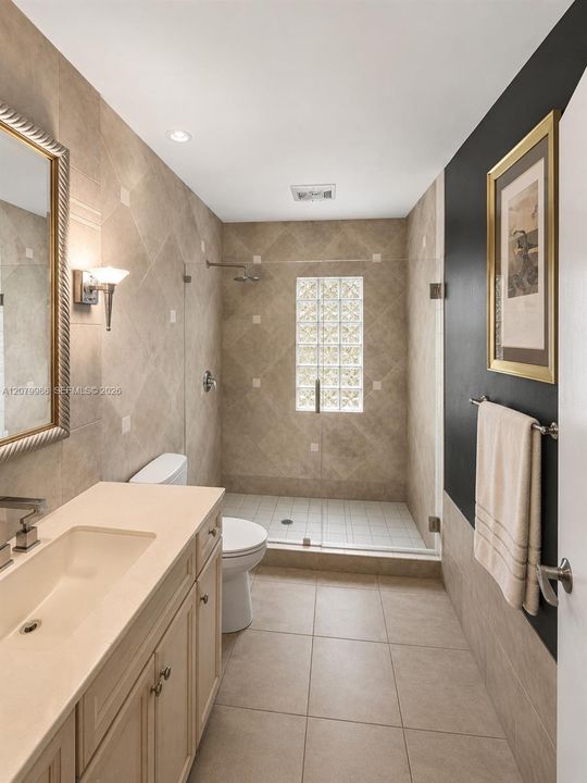En Venta: $1,750,000 (3 camas, 2 baños, 0 Pies cuadrados)