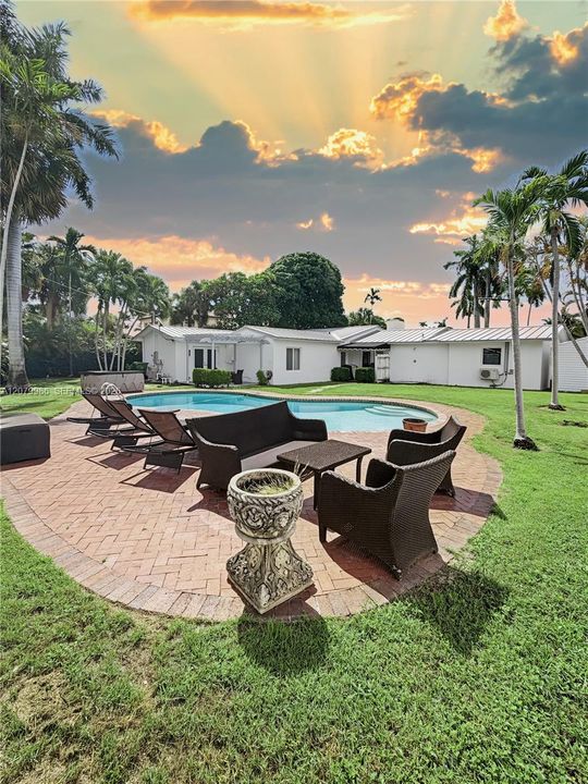 En Venta: $1,750,000 (3 camas, 2 baños, 0 Pies cuadrados)