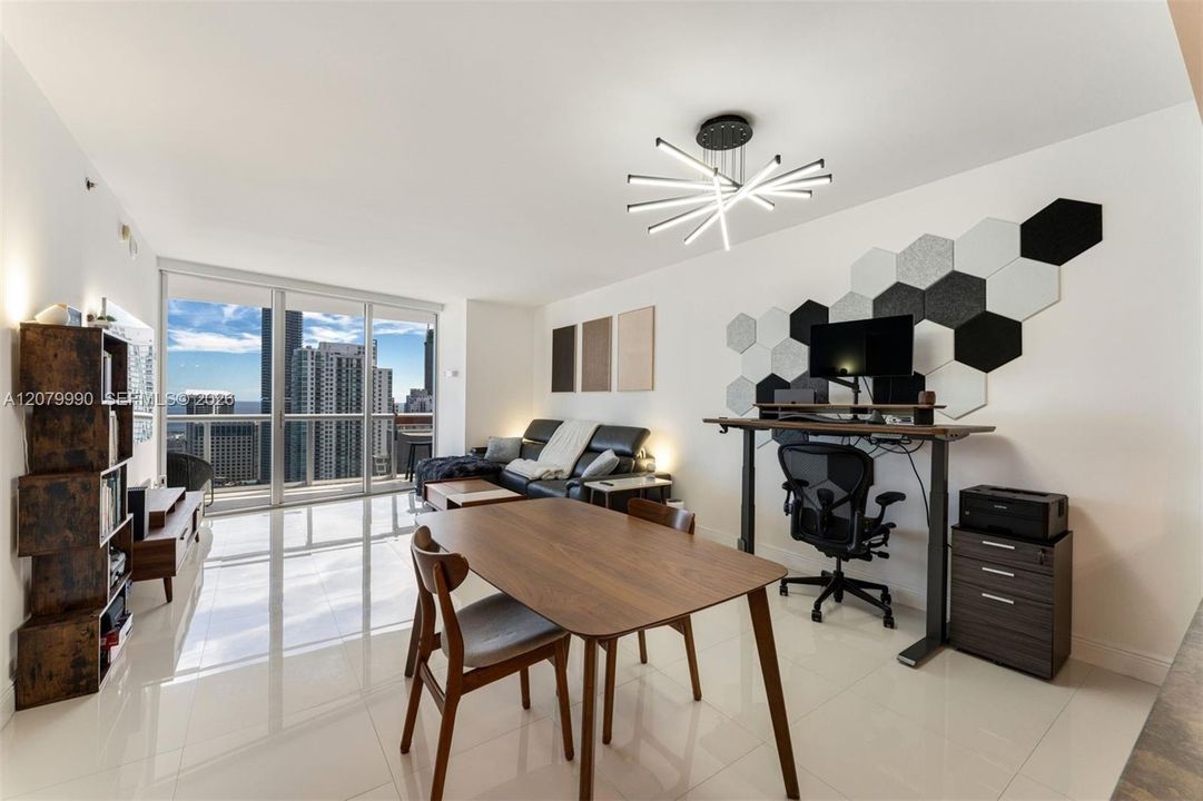 For Sale: $630,000 (1 beds, 1 baths, 1035 Square Feet)