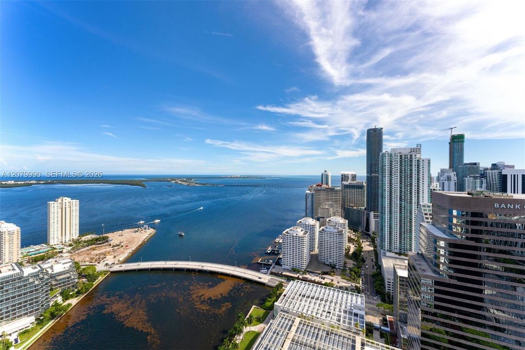 For Sale: $630,000 (1 beds, 1 baths, 1035 Square Feet)